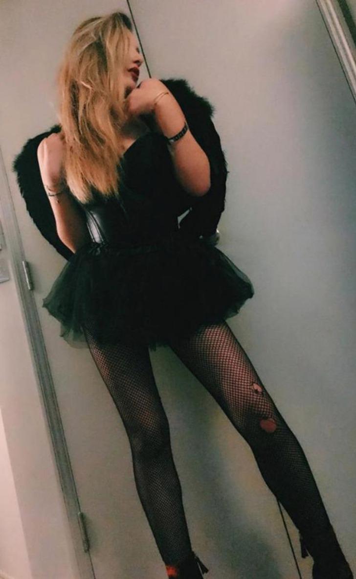 Nesgis Kumbasar'dan Yasmin Erbil'e destel G5