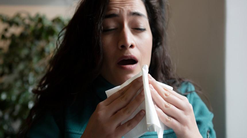 Büyük hayal kırıklığı: Hapşırmak isteyip hapşıramamak! Hapşırmak için ne yapmak gerekir?