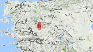 Son dakika! Manisa'da art arda şiddetli deprem! İzmir'de de hissedildi