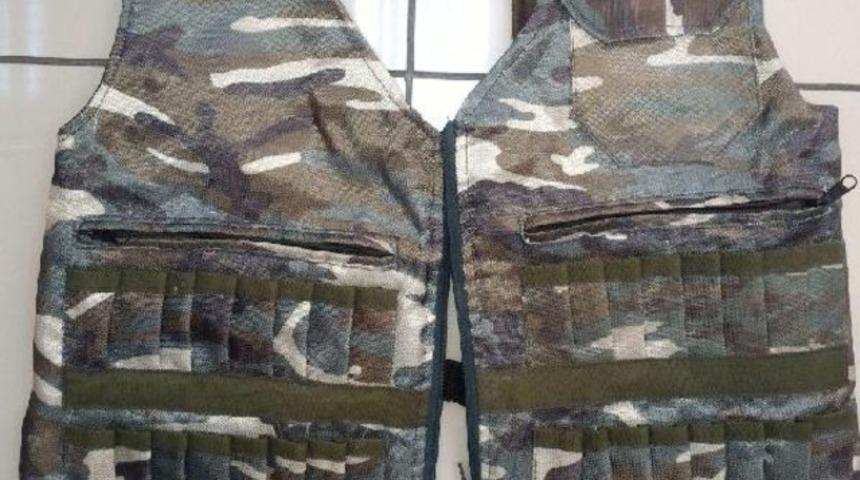 İzmir'de referandum &ouml;ncesi IŞİD operasyonunda 19 g&ouml;zaltı