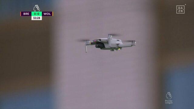 un-dron-paraliza-el-brentford-wolves-de-premier-league-2021-22--captura-dazn