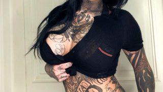 Müstehcen fotoğraflarını satan modeli şaşırtan talep! En çok istenilen pozunu açıkladı