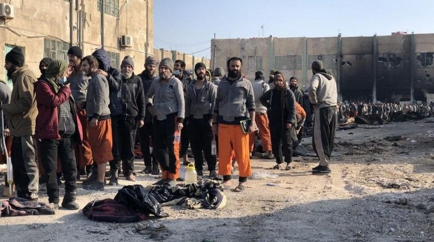 Suriye Demokratik G&uuml;&ccedil;leri, IŞİD'in saldırdığı hapishanede kontrol&uuml; ele ge&ccedil;irdiğini duyurdu