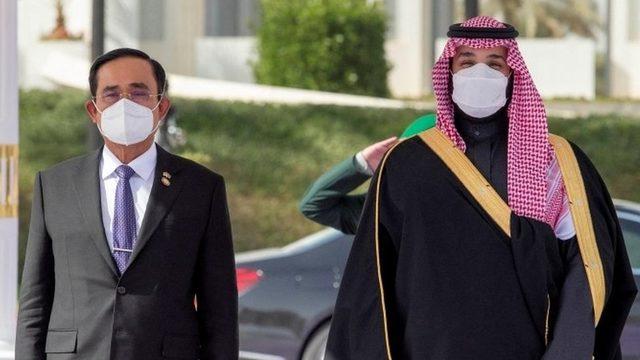 Tayland Başbakanı Prayuth Chan-ocha Riyad'da Suudi Arabistan Veliaht Prensi Mohammed bin Salman ile bir araya geldi