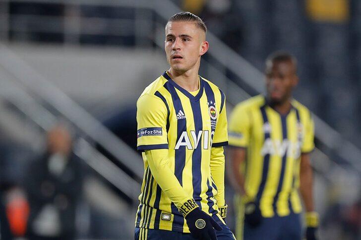 Fenerbahçe'de gidecek isimler belli oldu! Liste çok kabarık! 1 dakika bile oynamayan oyuncular var... G4