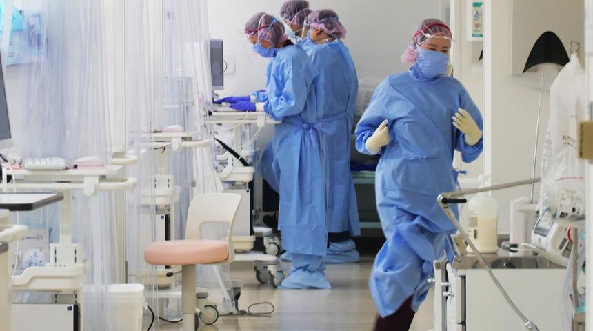 Omicron hem hızlı yayılıyor hem hızlı öldürüyor!