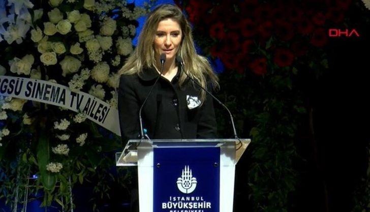 Fatma Girik'e son veda! Ediz Hun'un sahnede zor anları! "Artık dört yapraklı yonca yok" G5