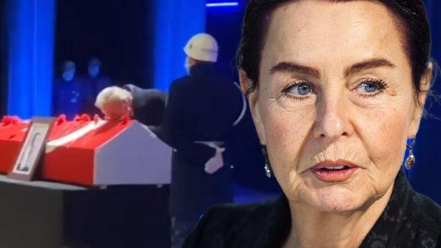 Fatma Girik'e son veda! Ediz Hun'un sahnede zor anları! Artık dört yapraklı yonca yok