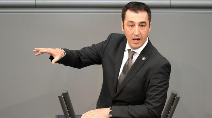 Almanya'da Erdoğan karşıtı televizyon kurma talebi!