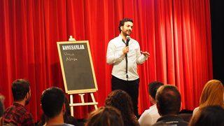 Konuşanlar ile gündemde olan Hasan Can Kaya, Instagram'da 2 milyon takipçiye ulaştı