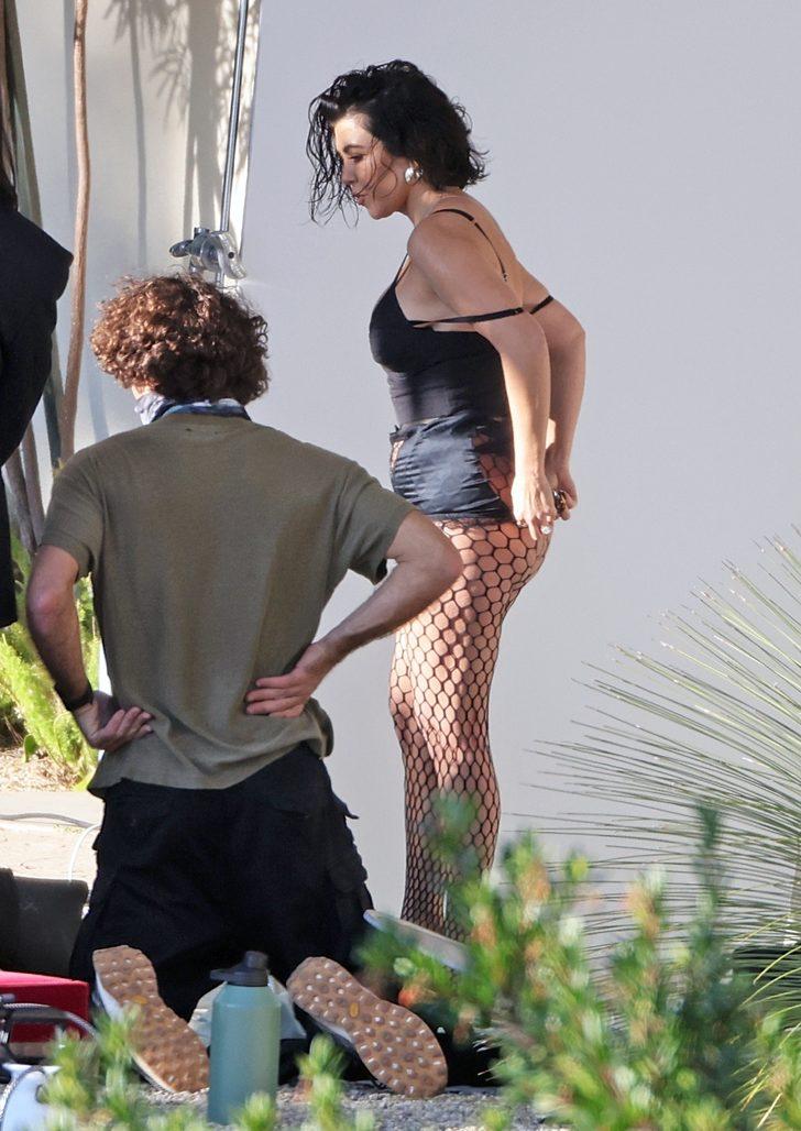 Kourtney Kardashian filtresiz yakalandı! İç çamaşırı çekiminde G3