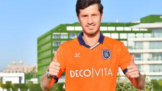 Son dakika Beşiktaş haberleri: Büyük umutlar hüsran oldu! Beşiktaş'tan ayrılan Salih Uçan, Başakşehir'de!