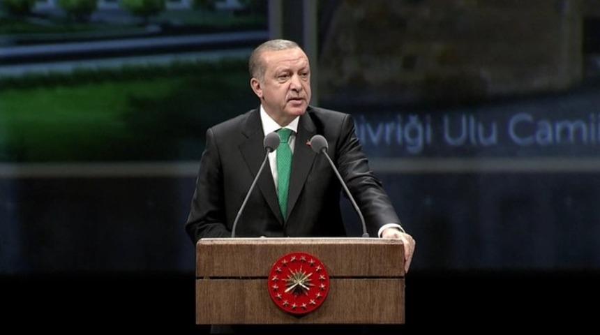 Erdoğan: Biz Hollandalıları Srebrenitsa katliamından biliriz