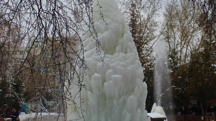 Kuzey ülkesi değil, Ankara! Ayrı ayrı buz kütleleri oluştu