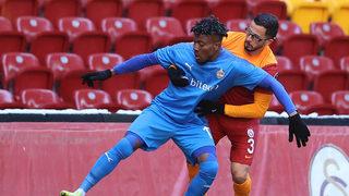 Galatasaray-Tuzlaspor maçında basketbol kuralı uygulandı! Muhtemelen tarihte bir ilk...