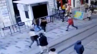 Yer: Taksim! Polis şüphelenip takibe aldı, üzerine atlayarak yakaladı
