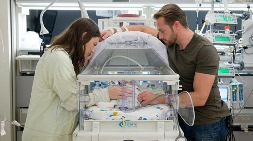 ABD'de tarihinde ilk beşiz kız bebek