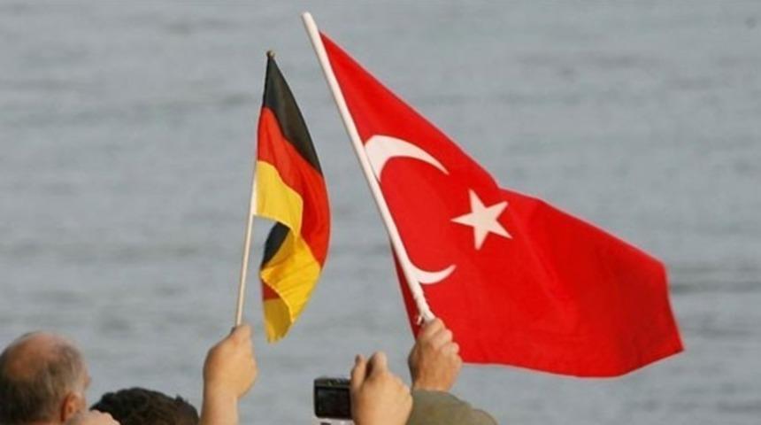T&uuml;rkiye-Almanya krizinde son perde: '&Ccedil;ifte vatandaşlık sona ersin' talebi