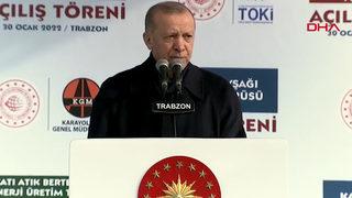 Son dakika: Cumhurbaşkanı Erdoğan Trabzon'daki törende önemli açıklamalarda bulundu! Açılan pankartın kaldırılmasını istedi: Kardeşlerim beni göremiyor