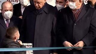 Son dakika haberi: Cumhurbaşkanı Erdoğan'ın Trabzon'da çağırdığı çocuk Kılıçdaroğlu için Bay Kemal! O adam hain dedi sosyal medyada olay oldu