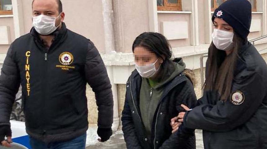 Gece tartıştığı annesini iterek d&uuml;ş&uuml;rd&uuml;, sabah cansız bedenini buldu