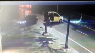 Korku dolu anlar! Trafikte tartıştığı kişinin önünü kesip kurşun yağdırdı