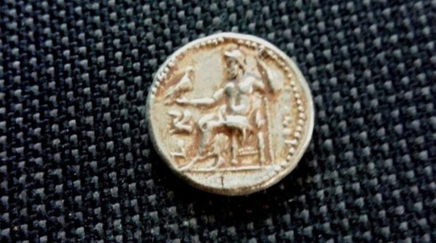 Arama yapılan ara&ccedil;tan Bizans d&ouml;nemine ait tarihi eser &ccedil;ıktı