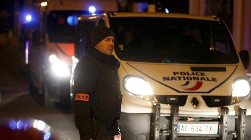 Paris'te patlama: 3'&uuml; ağır 20 yaralı