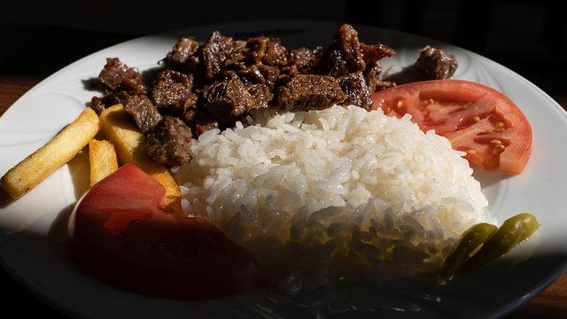 Kuzu eti sevenler buraya: Doyurucu lezzeti ile Burdur çekme tarifi