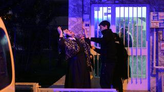 Yemek masasında kanlı infaz! Anne ve kızı öldürüldü