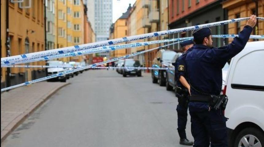 Stockholm'ü alarma geçiren kamyonet: Yayaların arasına daldı!