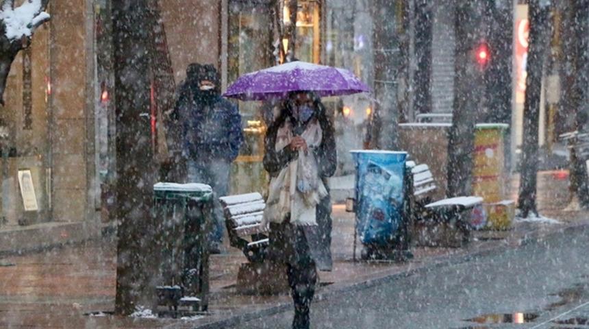 Son dakika: Kuvvetli yağışlara dikkat! Kar geri dönüyor... Prof. Dr. Orhan Şen, tarih vererek uyardı (İstanbul'a kar yağacak mı?)