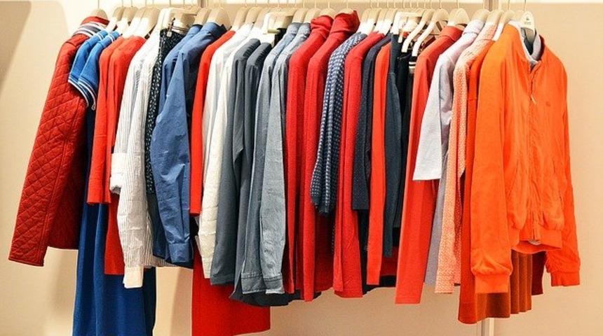 Bu t&uuml;yolarla gereksiz kıyafet alışverişlerine son verebilirsiniz! Kıyafetlerinizi uzun s&uuml;re kullanmanıza yardımcı olacak t&uuml;yolar