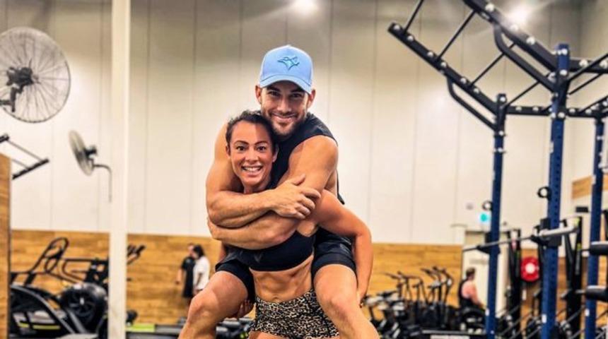 Nişanlısının yetişkin film yıldızı olduğunu söyleyen Kay Skeats ilişkisinin detaylarını anlattı! “Umrumda değil”