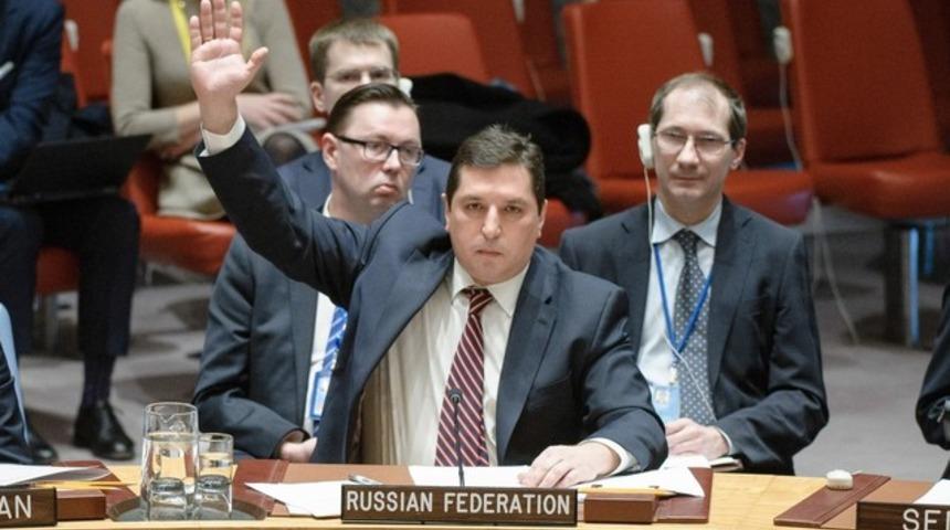 BMGK'da ilgin&ccedil; anlar: Rus temsilci koşarak &ccedil;ıktı