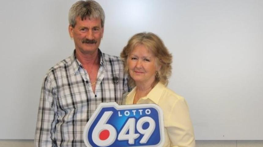 Kanadalı &ccedil;ifte &uuml;&ccedil;&uuml;nc&uuml; kez piyango &ccedil;ıktı