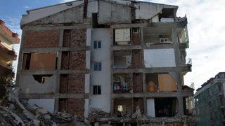 Avcılar'da müteahhitten akılalmaz oyun: 40 yıl sonra ortaya çıktı! Duvarları çalmışlar