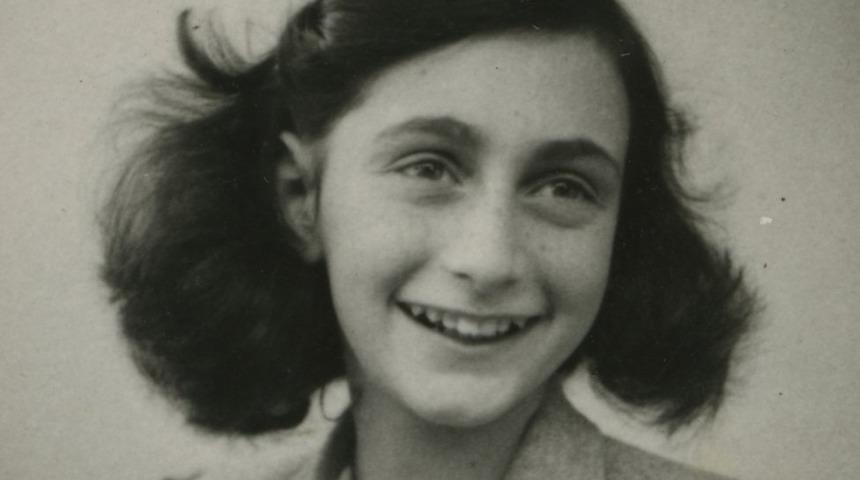 Hollandalı yayıncı Anne Frank'ı ihbar eden kişi hakkındaki kitap i&ccedil;in &ouml;z&uuml;r diledi