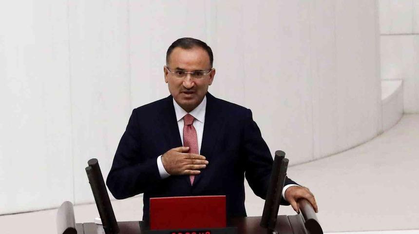 Adalet Bakanı Bekir Bozdağ TBMM'de yemin etti