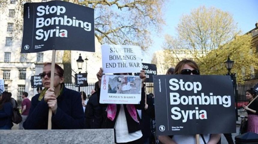 Suriye'ye f&uuml;ze saldırısı protesto edildi