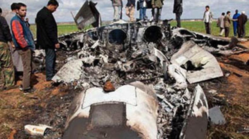 ABD düşen uçağını bombaladı