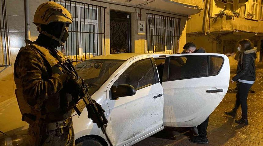 Uyuşturucu tacirlerine şafak operasyonu... Helikopterler destek verdi 