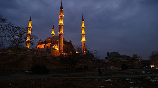 Regaip kandilinde oruç tutulur mu, oruç tutmanın fazileti nedir?