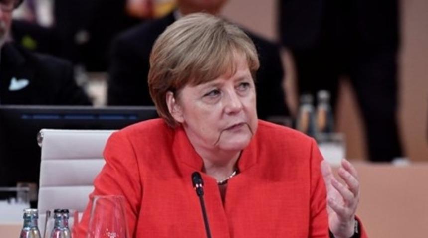 Merkel'den 'T&uuml;rkiye' a&ccedil;ıklaması