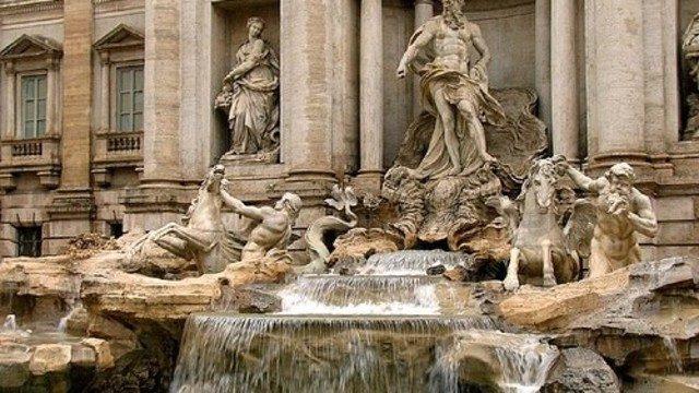 Roma'nın simgesi Aşk Çeşmesi'ne 1 milyon 400 bin Euro attılar