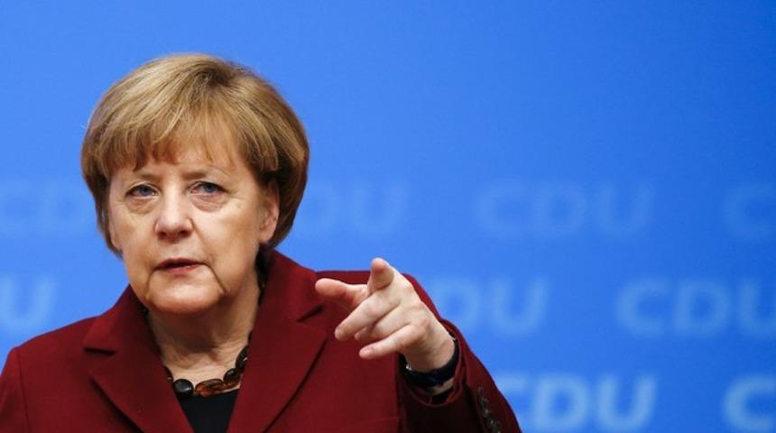 Merkel'den T&uuml;rkiye'ye &ccedil;ağrı