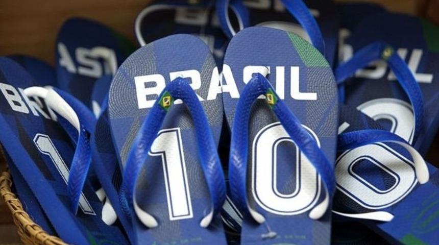 &Uuml;nl&uuml; plaj terliği markası Havaianas 1,1 milyar dolara satıldı