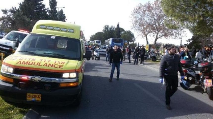 Kud&uuml;s&rsquo;te askerlere kamyonlu saldırı: 4 &ouml;l&uuml;