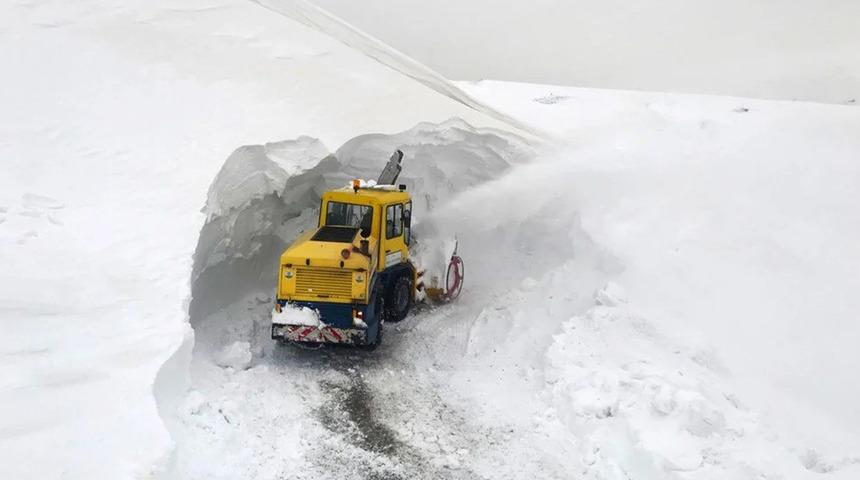 Son dakika: Kış sert yüzünü gösterdi... Görenler hayrete düşüyor!