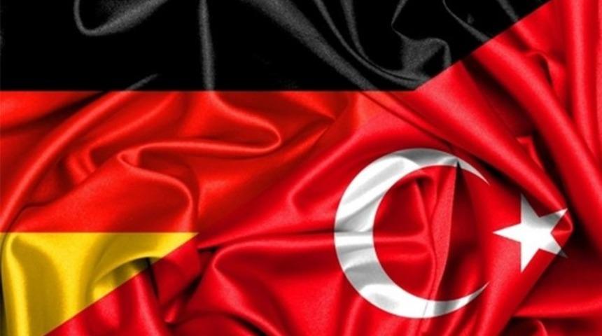 T&uuml;rkiye'den Alman vekillerin NATO &Uuml;ss&uuml; ziyaretine ret 